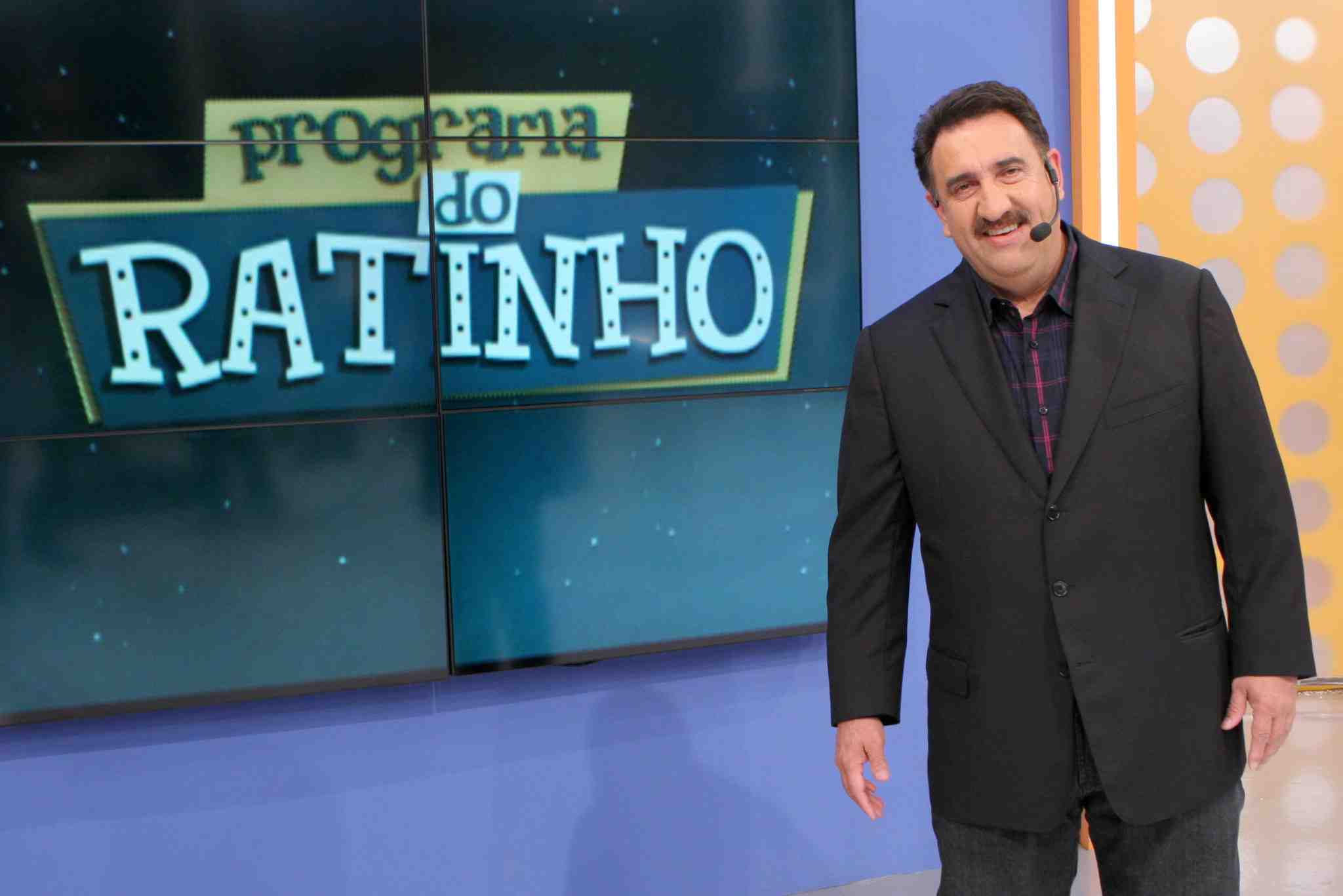Ratinho no cenário do seu programa no SBT
