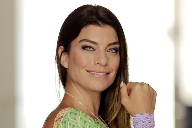 Joana Balaguer sorrindo