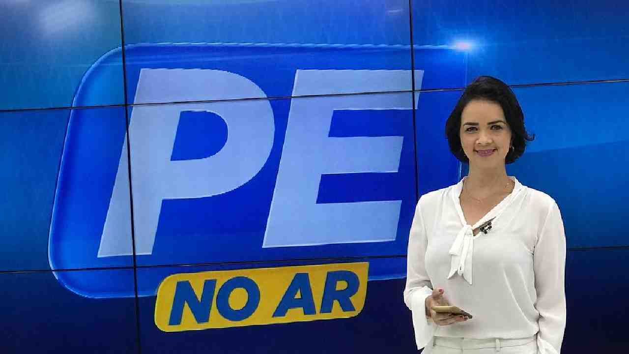 Isly Viana apresentando o PE no AR na TV Clube