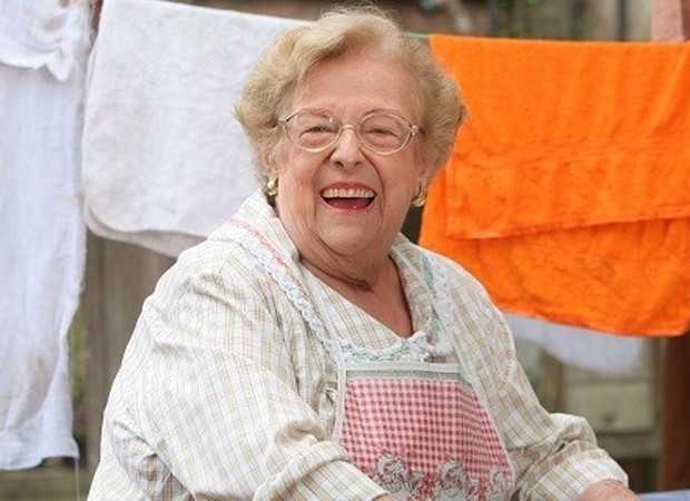 Atriz Etty Fraser nos bastidores das gravações de sua última novela