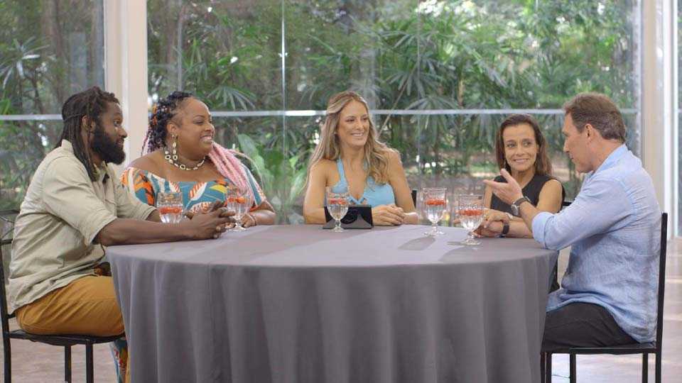 Participantes do último 'Troca de Esposas' se reúnem ao final do programa