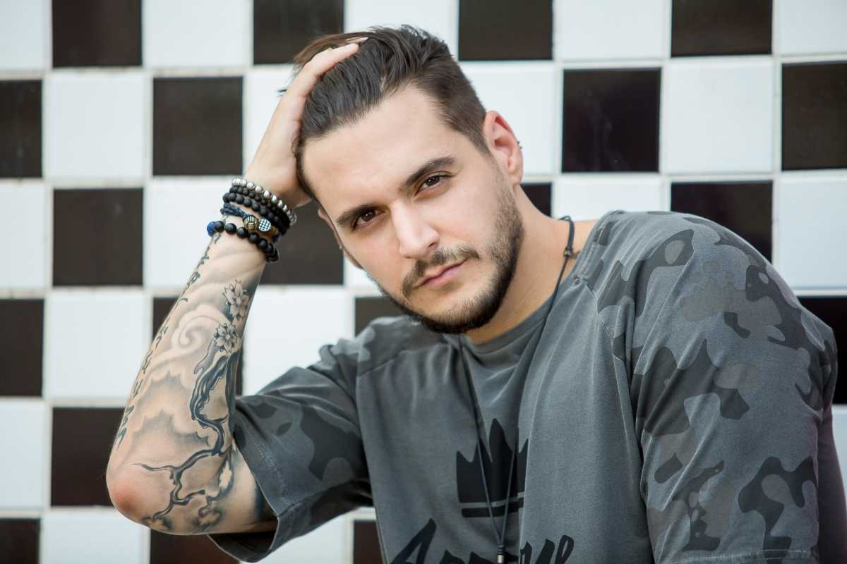 Cantor Fernando Aciely
