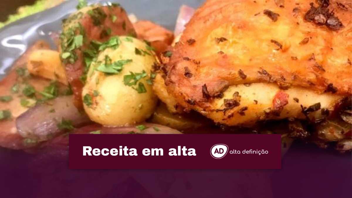 Receita de Sobrecoxa de Franco com Batata e Linguiça