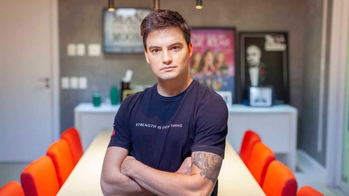 Felipe Neto é o convidado do Roda Viva desta segunda(18/05)