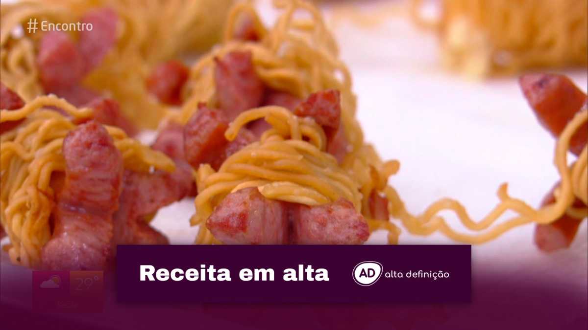 Petisco de Macarrão Instantâneo da Ana Maria Braga