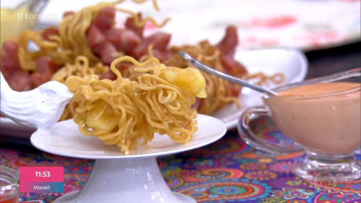 Petisco de Macarrão Instantâneo da  Ana Maria Braga