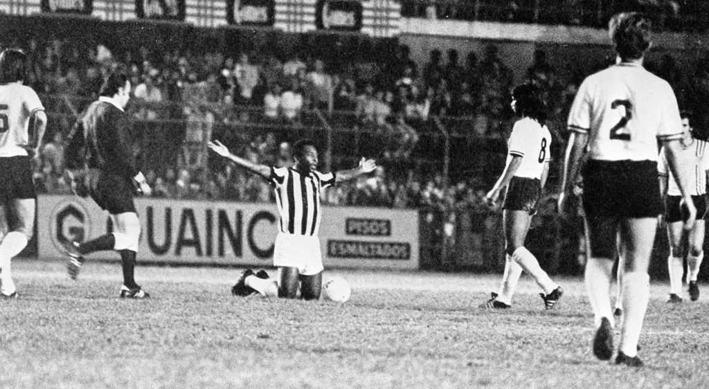 ultimo jogo Pele
