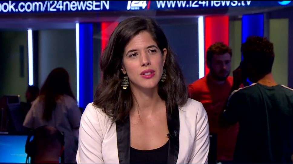 Bianca Zanini no canal i24, antes de se tornar a nova correspondente da Record TV em Israel