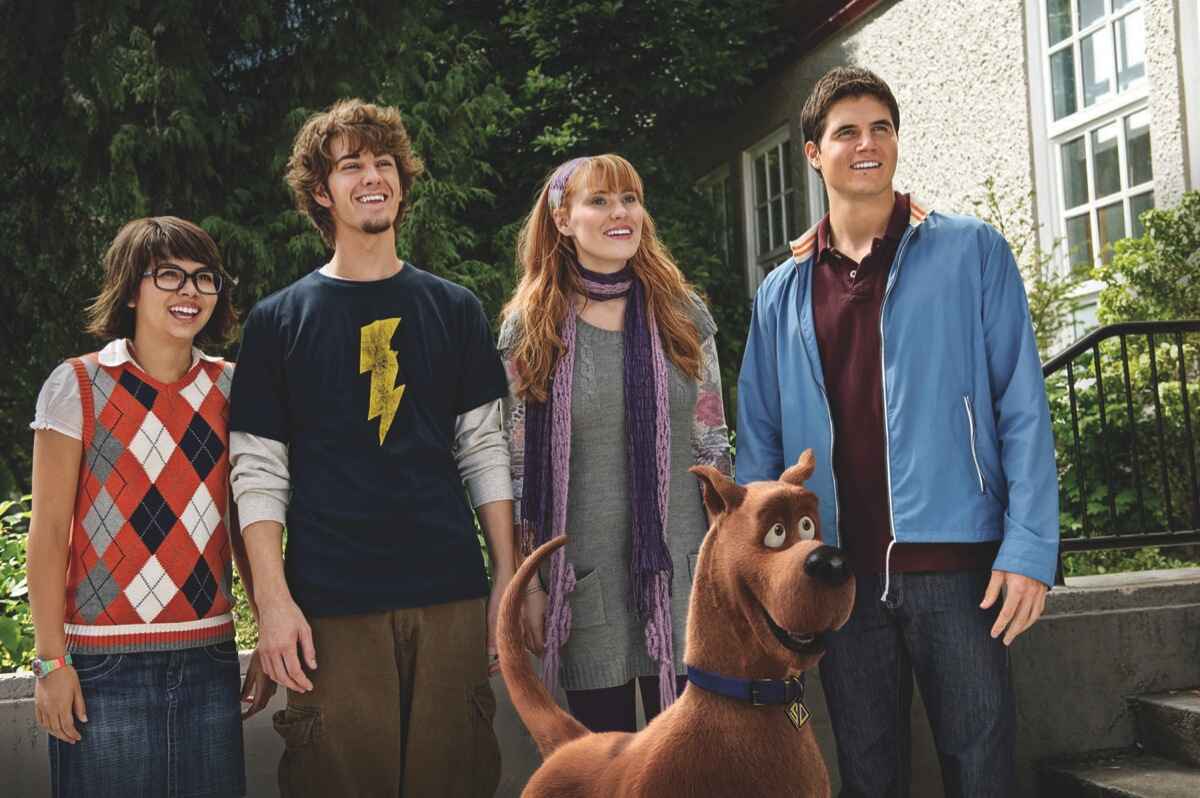 Cena do Filme Scooby-Doo! O Mistério Começa