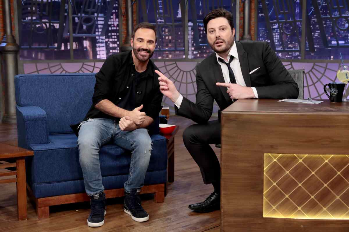 Diogo Portugal e Danilo Gentili no estúdio do The Noite