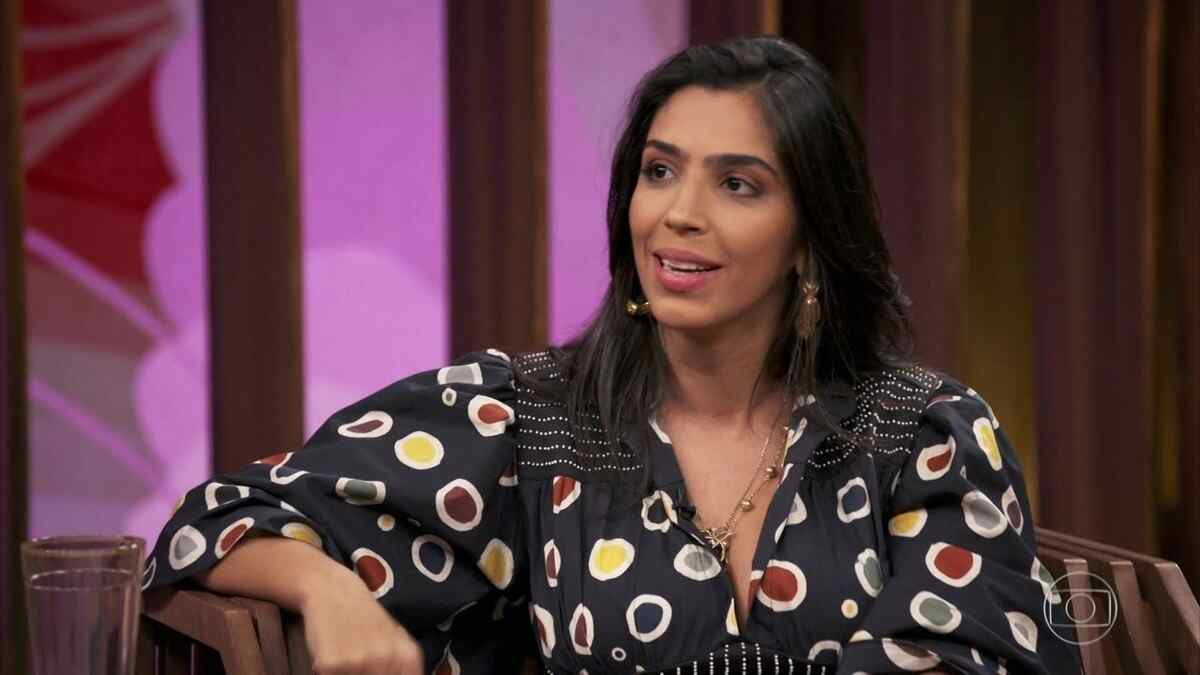 Benedita, filha de Regina Casé, no Conversa com Bial