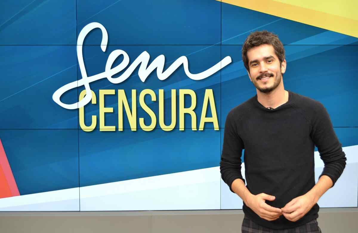 Bruno Barros apresentando o Sem Censura