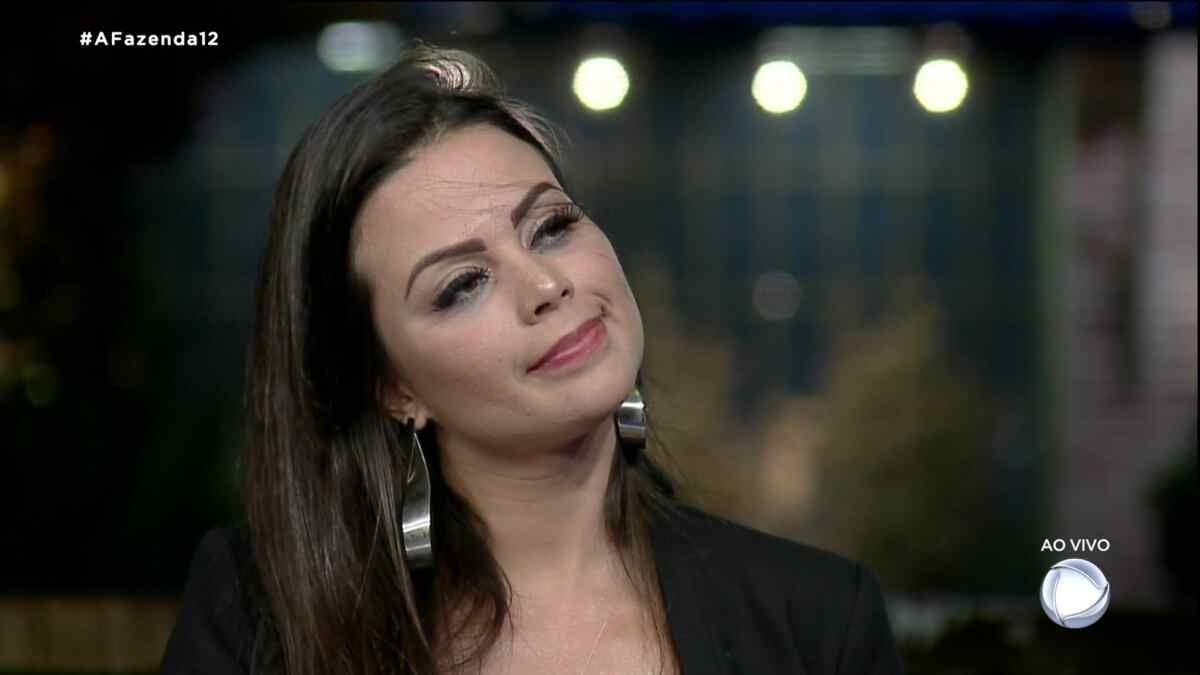 Victória Villarim é eliminada de A Fazenda 12