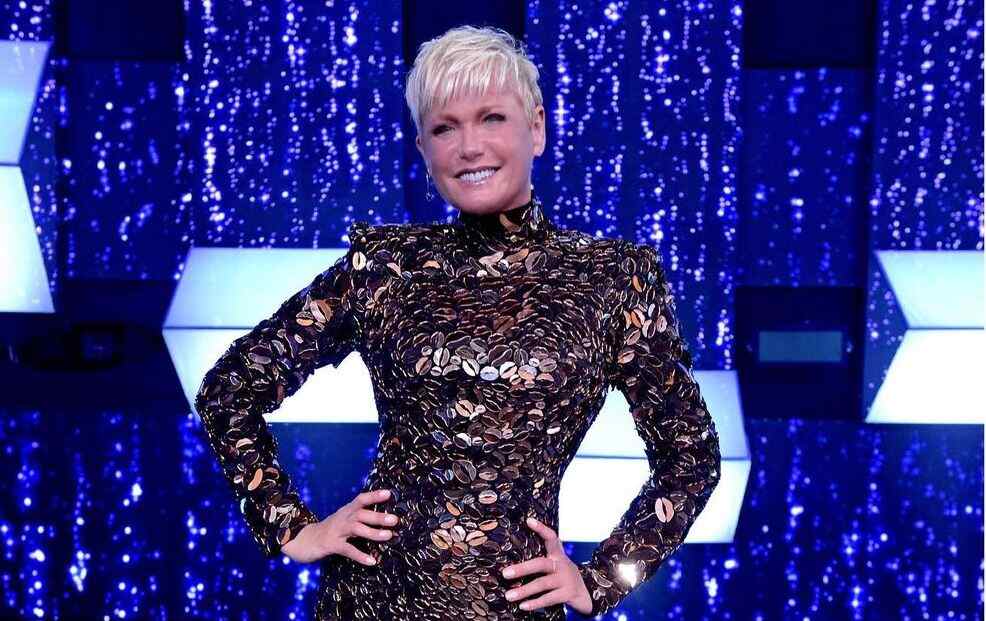 Xuxa no cenário do Canta Comigo All Star