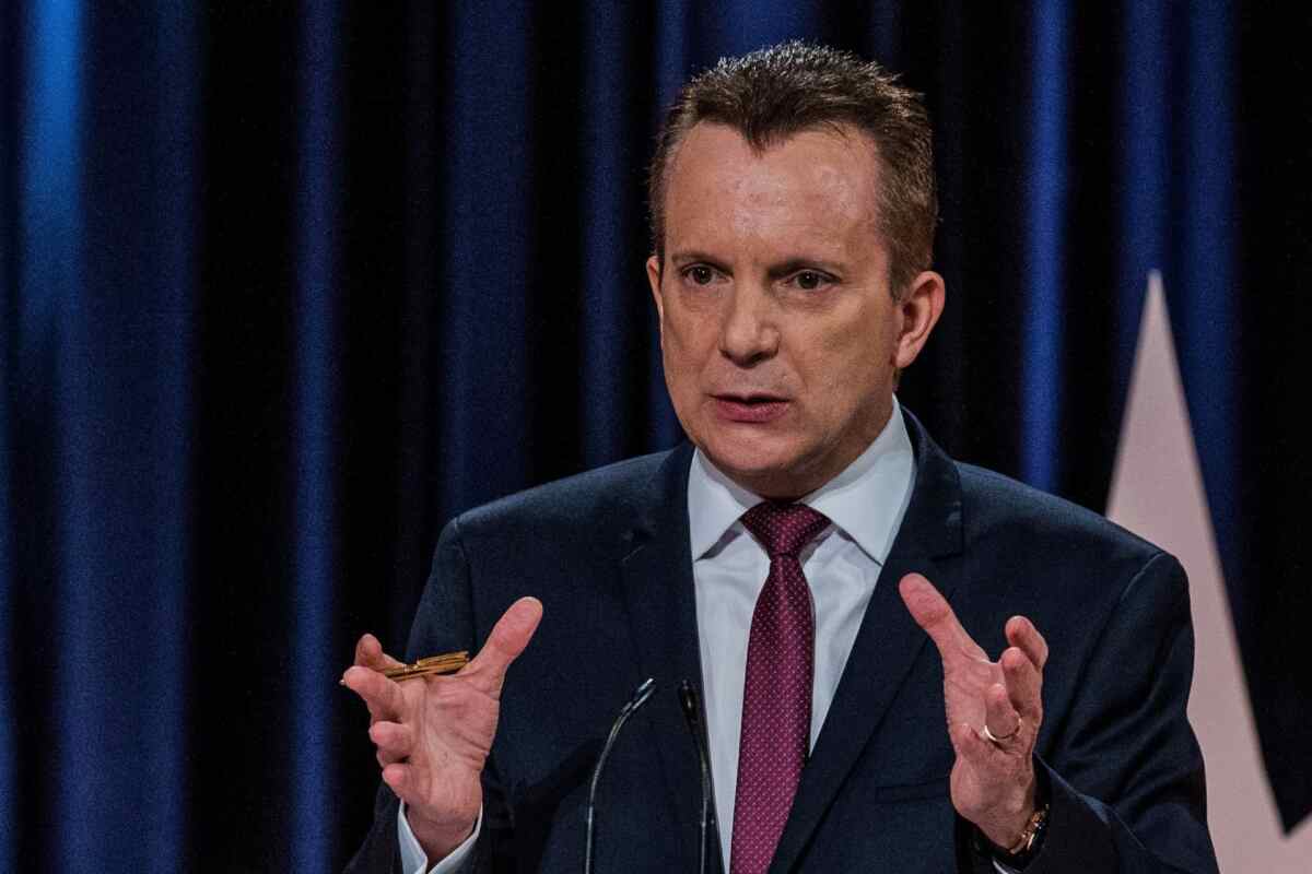 Celso Russomanno durante uma sabatina na TV