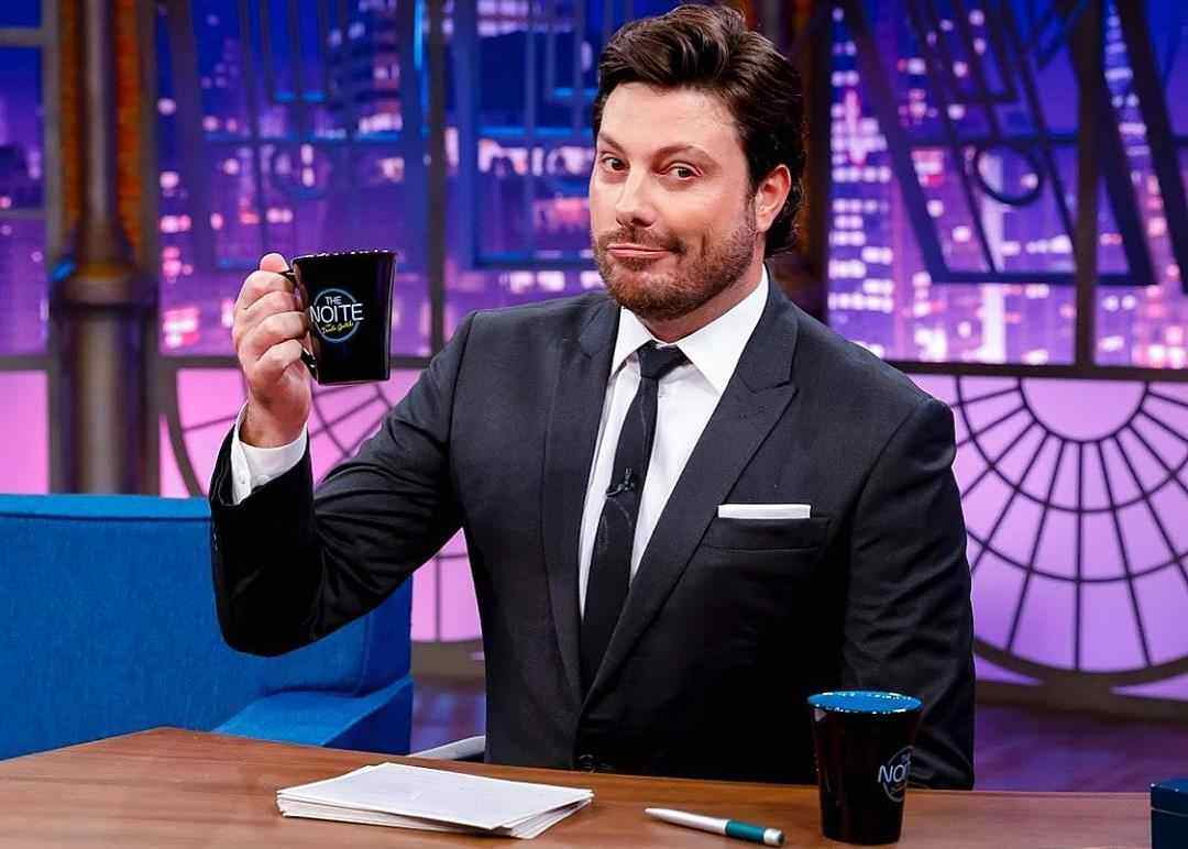Danilo Gentili comanda o The Noite no SBT l Imagem: Reprodução/SBT