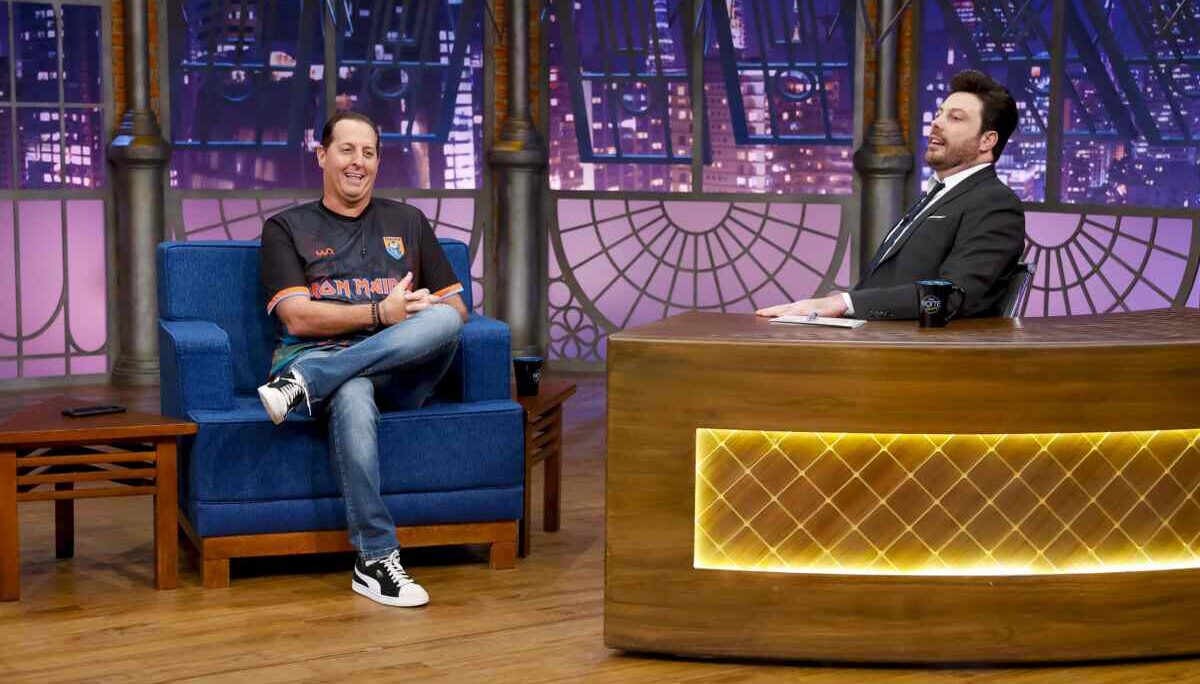 Benjamin Back e Danilo Gentili no estúdio do The Noite