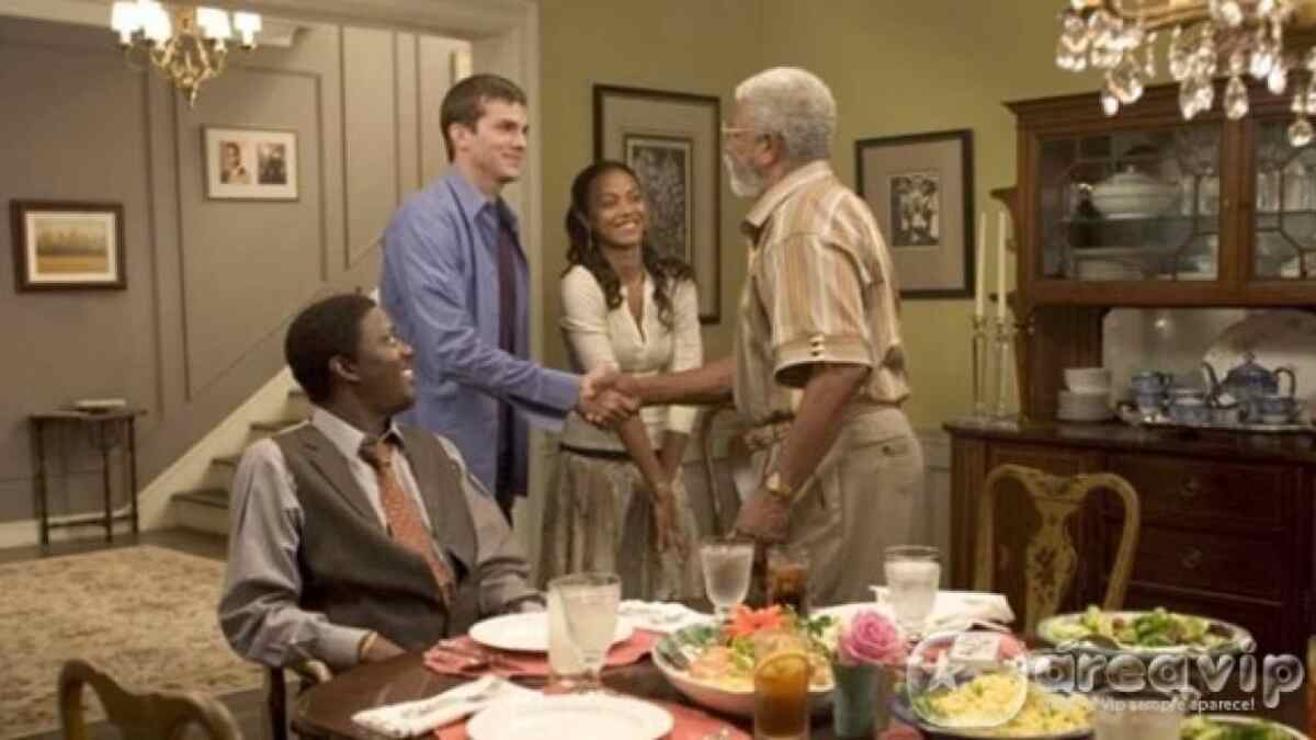 Cena do filme A Família da Noiva, exibido pelo SBT na Tela de Sucessos