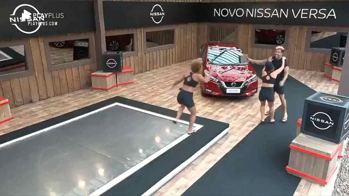 Lidi e Stéfani vibram com carro novinho de Lipe Ribeiro