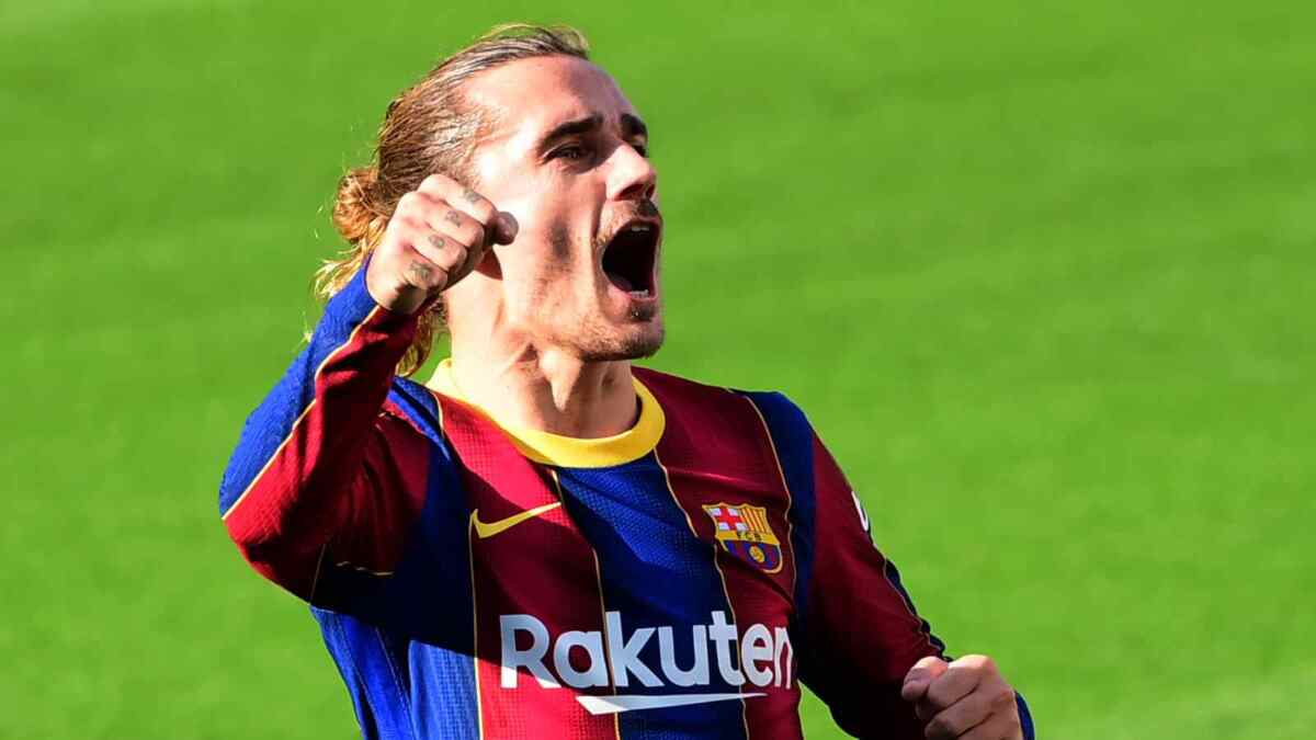Griezmann em campo com a camisa do Barcelona