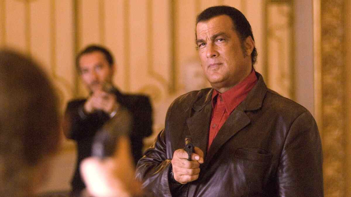 Cena do filme O Homem Sombra, exibido pela Record TV na Super Tela