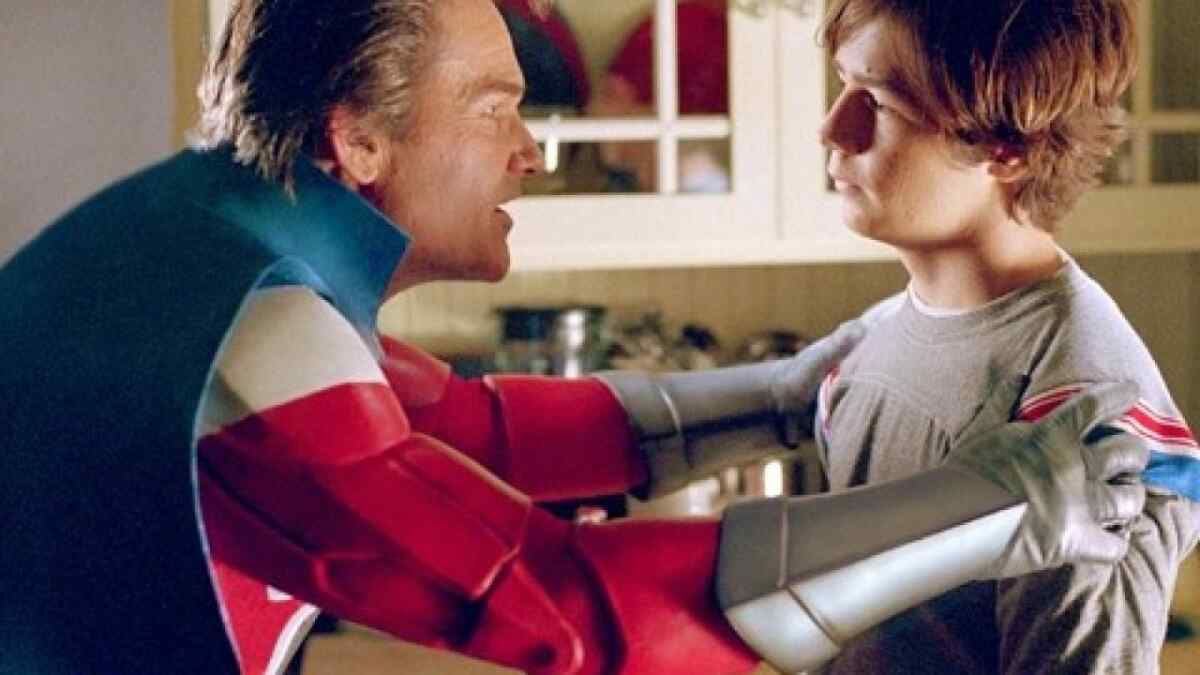 Cena do filme Super Escola de Heróis, exibido pela Globo na Sessão da Tarde