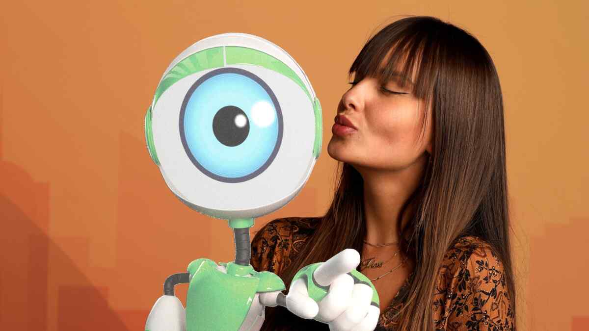 Thaís Braz segura o mascote do BBB 21