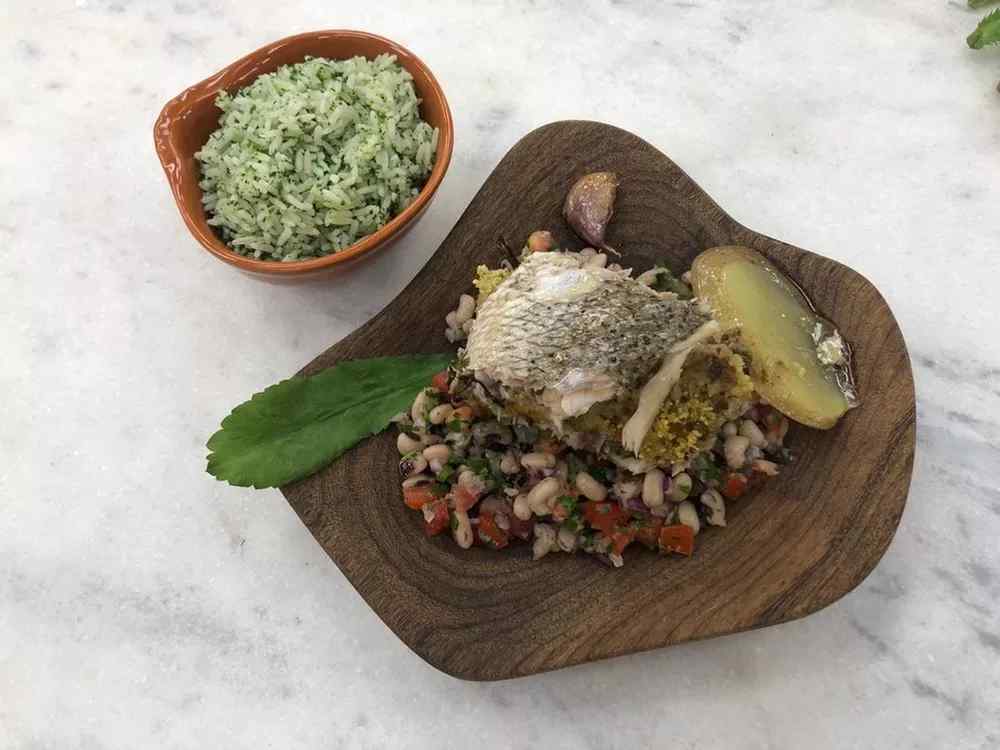 Peixe Recheado com Farofa