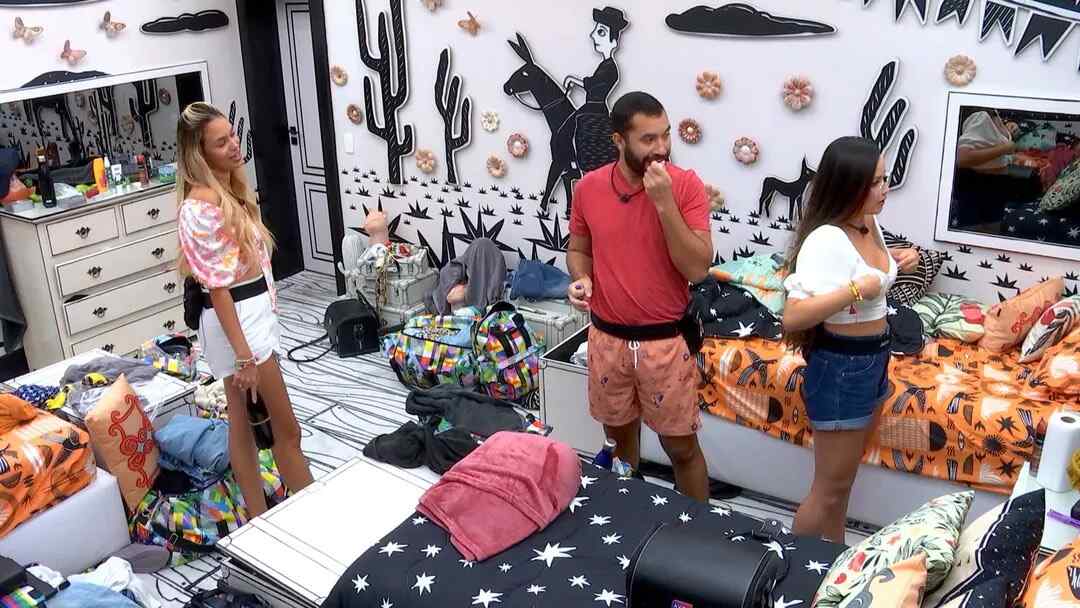 Gilberto diz para Sarah e Juliette que quer as duas na final com ele.