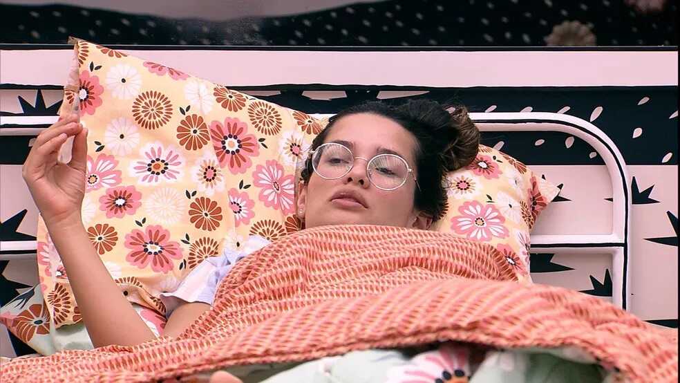 Em conversa no quarto cordel com Gilberto, Juliette pergunta se o amigo caso ganhe a prova do anjo dará o colar da imunidade para Lumena. O brother diz que, entre Juliette e Lumena, ele imunizará Juliette.