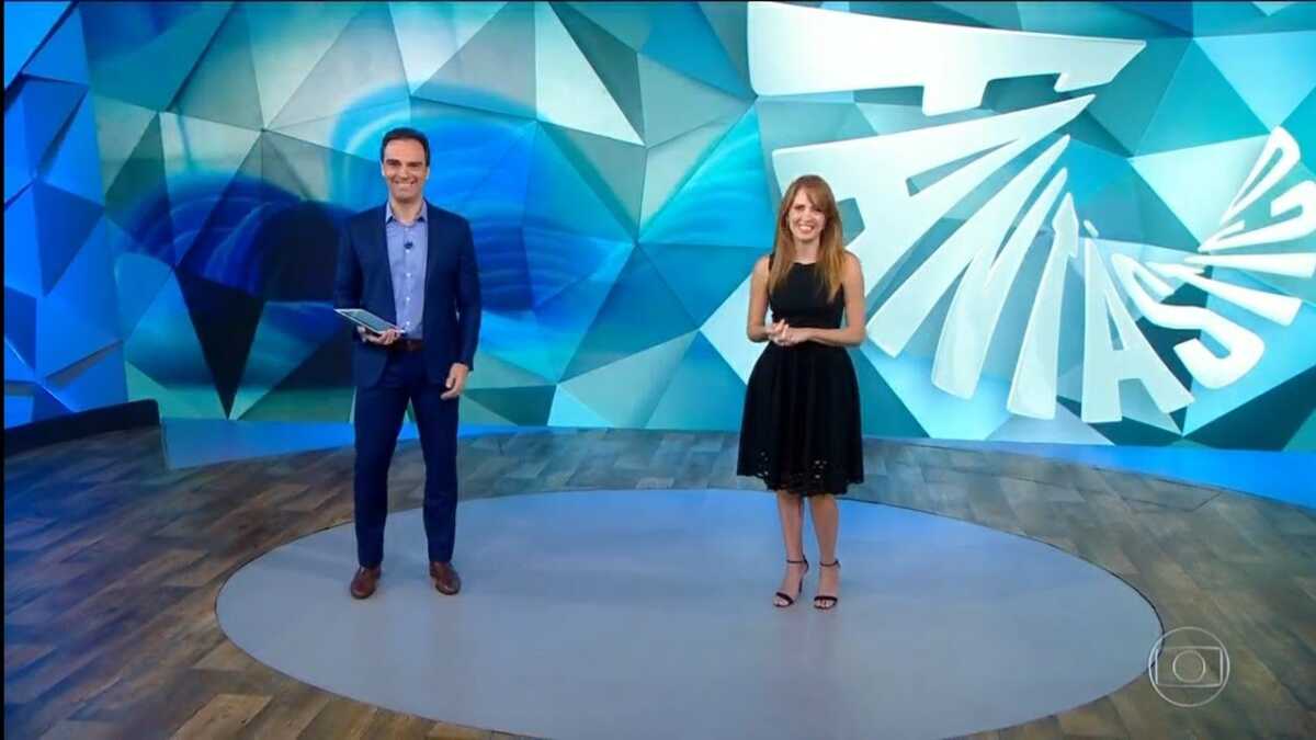 Tadeu Schmidt e Poliana Abritta no estúdio do Fantástico