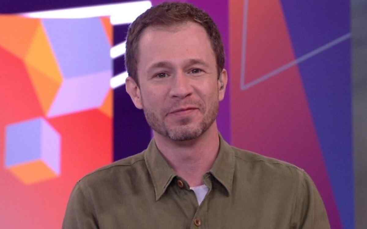 Tiago Leifert na apresentação do Big Brother Brasil