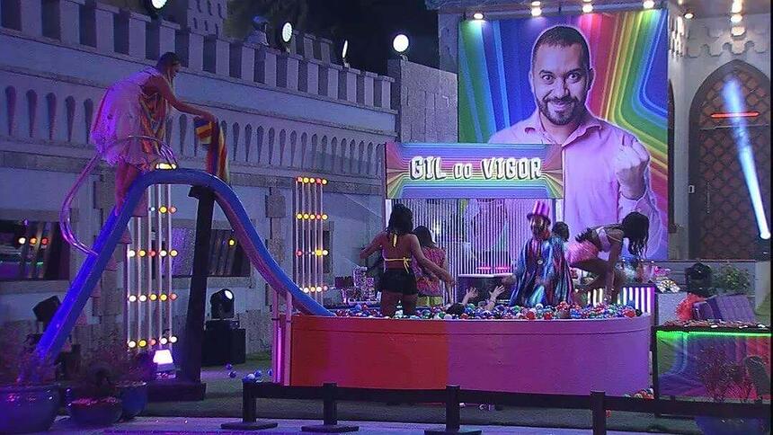 Festa de Gilberto no BBB 21, teve muita representatividade, emoção e declaração de amor entre o líder e Juliette.