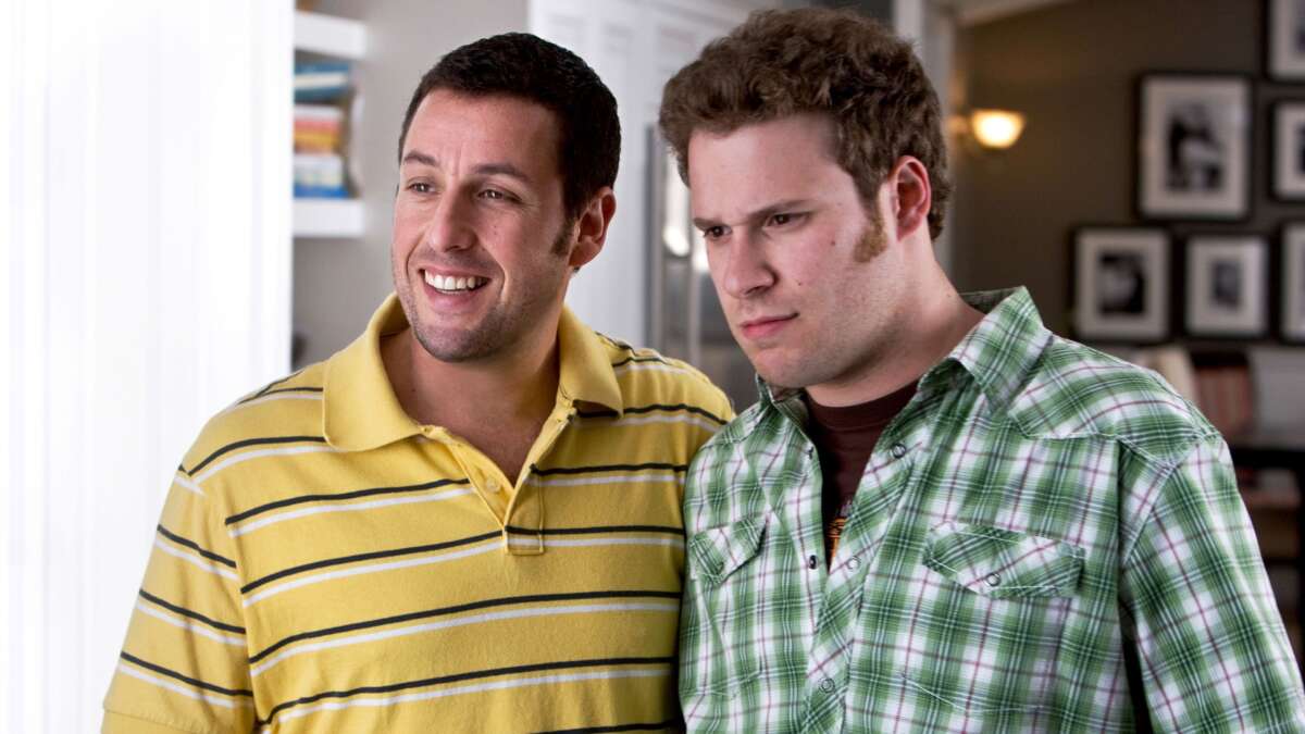 Adam Sandler e Seth Rogen em cena do filme Tá Rindo do Quê?