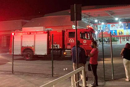 Bombeiros chegam aos estúdios da Record TV Rio