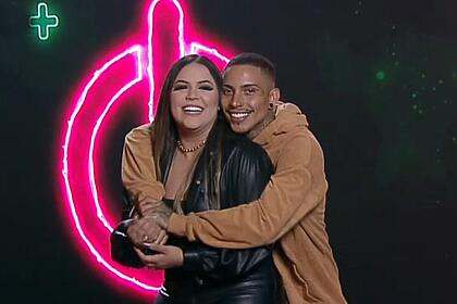 Matheus Yurley e Mariana Matarazzo na foto de divulgação do Power Couple Brasil 5, na Record TV