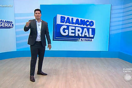 Wagner Montes Filho no cenário provisório da Record TV Rio