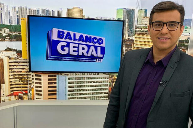Fábio Araújo no cenário do Balanço Geral PE