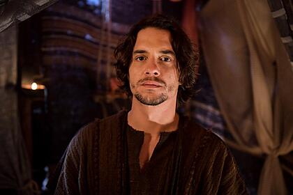 Guilherme Boury como Gael em Gênesis