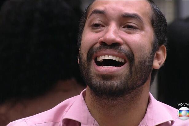 Gil chora