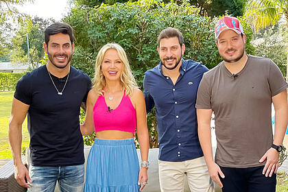 Israel & Rodolffo e ex-BBB Caio Afiune recebem visita de Eliana