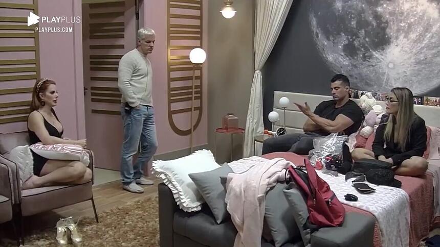 JP não ficou nada satisfeito de ter levado voto de Leandro no Power Couple Brasil 5. Em conversa com Bruno e Deborah o modelo afirmou que o esposo de Renata Domínguez é um homem sem palavra.