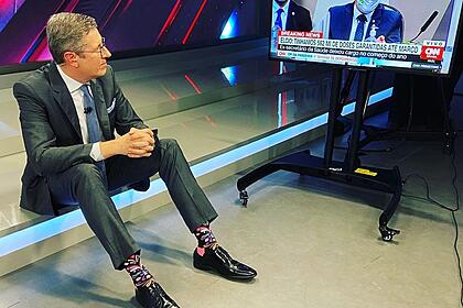 Márcio Gomes nos estúdios da CNN Brasil