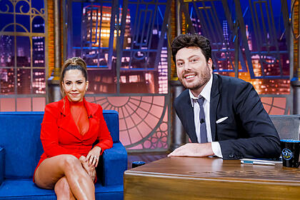Mulher melão comenta novidades da carreira no the noite