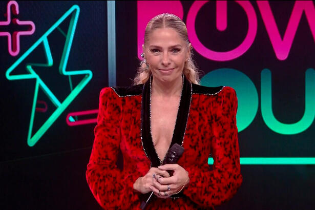 Adriane Galisteu durante a formação de DR do Power Couple na edição de 30 de junho
