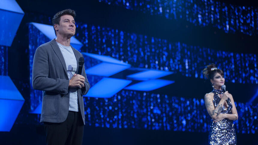 Rodrigo Faro durante uma apresentação no Canta Comigo