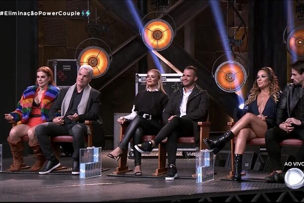 A edição desta quinta-feira (02) do Power Couple Brasil 5, marcou a eliminação de Nina e Filipe da DR. Além disso, teve o acerto de conta entre os casais Renata e Leandro e Daniele e Fabio. Sem conta a herança da DR deixada pelo casal eliminado para Geórgia e Filipe.