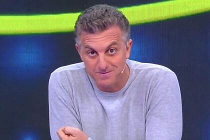 Luciano Huck nos estúdios do Caldeirão, na TV Globo