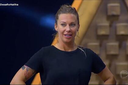 Não deu para antonela o desafio de sobrevivência. No episódio desta quinta-feira (26) pyong levou a melhor na prova e a loira foi eliminada e seguirá para o exílio do ilha record.