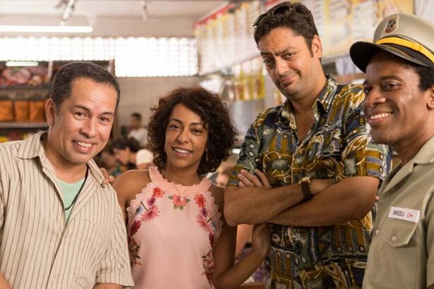 Trecho do filme Não Vamos Pagar Nada, exibido pela TV Globo na Tela Quente
